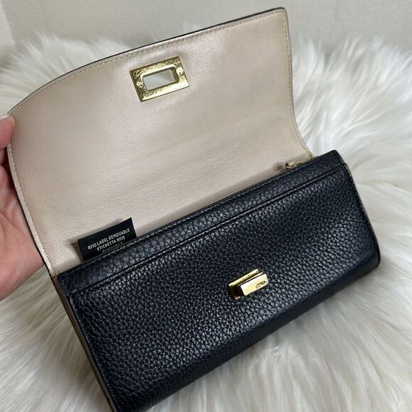 COPY - 💯Authentic Fendi Bifold Leather Long Wallet🍀 - Picture 5 of 15